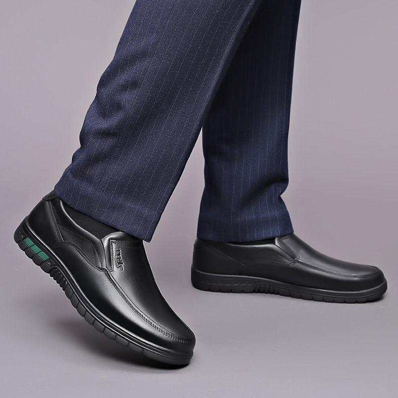 Men's Slip-On Casual Shoes