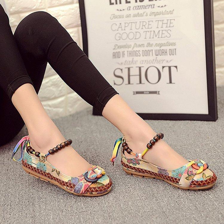 Beaded weaving lace old Beijing shoes - Trendha