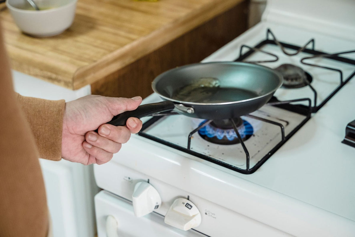Why Pan Handles Get in the Way: The Overlooked Design Factor in Small Kitchens