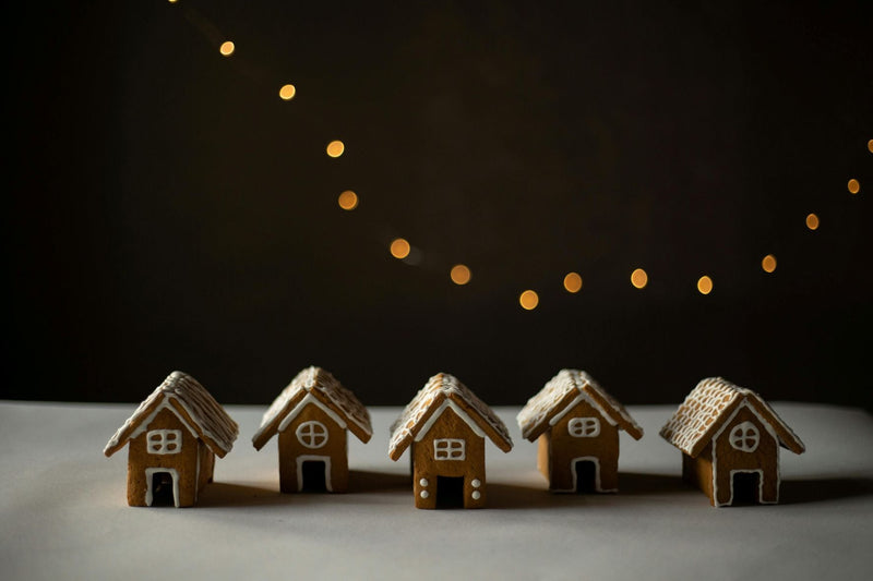 How to Make a Gingerbread House: Step-by-Step Guide for Beginners