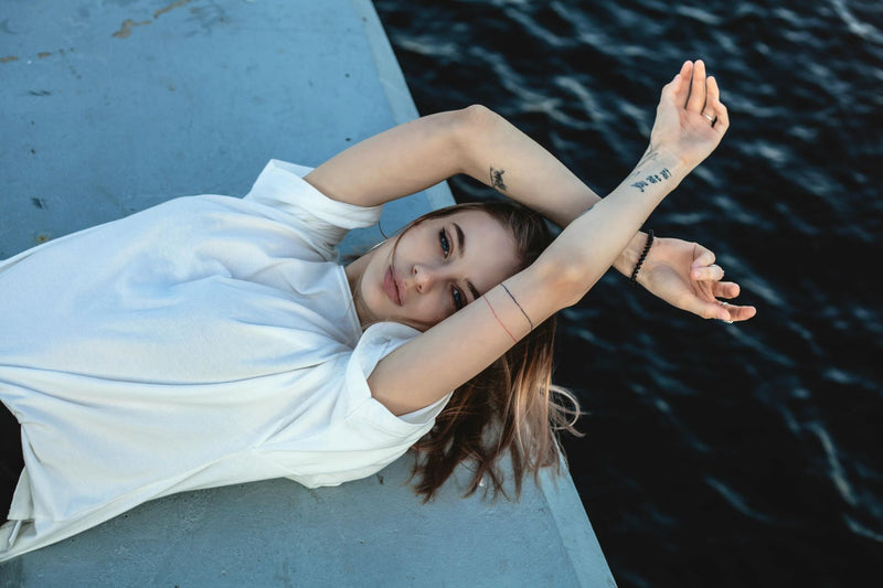 Breezy Essentials: Exploring the Magic of Short Sleeve Tees for Your Summer Wardrobe