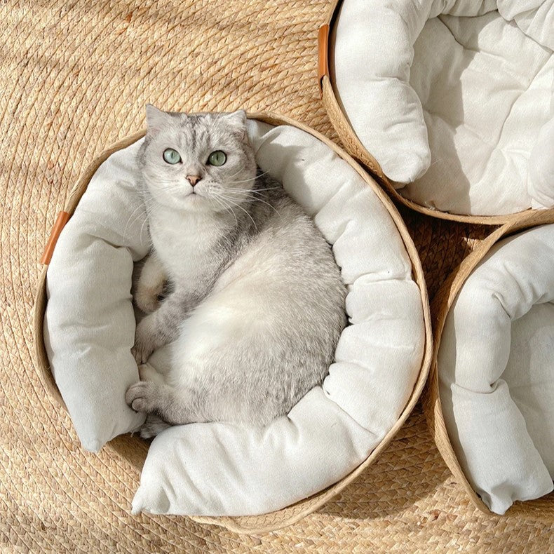 Handmade Bamboo Weaving Cozy Pet Bed for Cats & Small Dogs