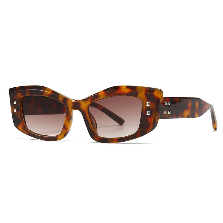 Retro Cat Eye Rivet Sunglasses