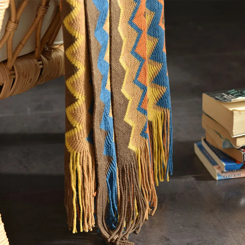 Colorful Zigzag Knit Throw Blanket with Tassel Fringe – Soft &amp; Lightweight for Couch, Bed, or Travel