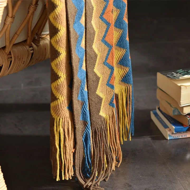 Colorful Zigzag Knit Throw Blanket with Tassel Fringe – Soft &amp; Lightweight for Couch, Bed, or Travel