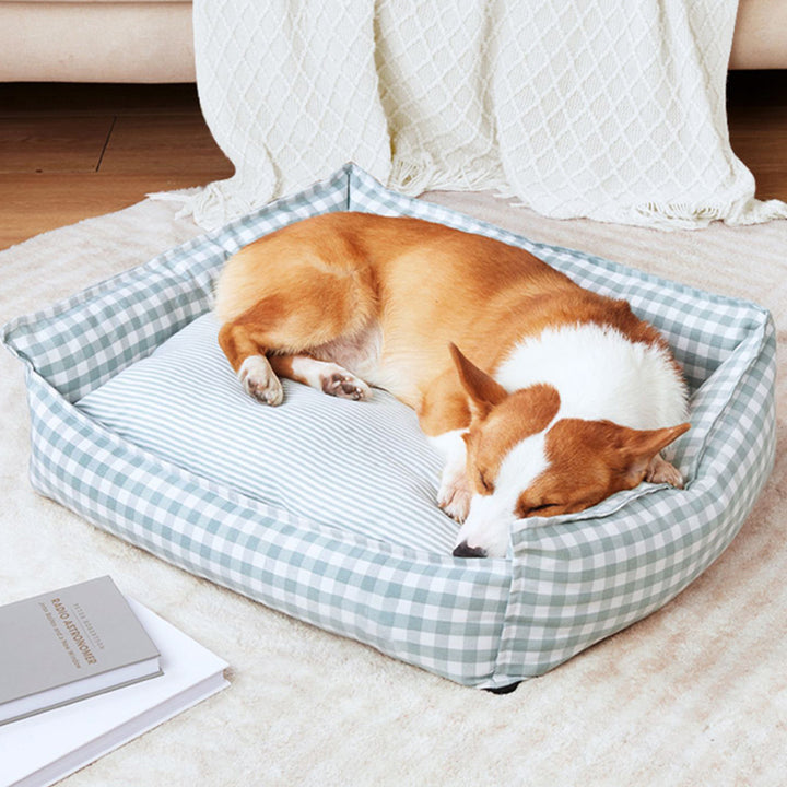 Warm and Cozy Pet Bed