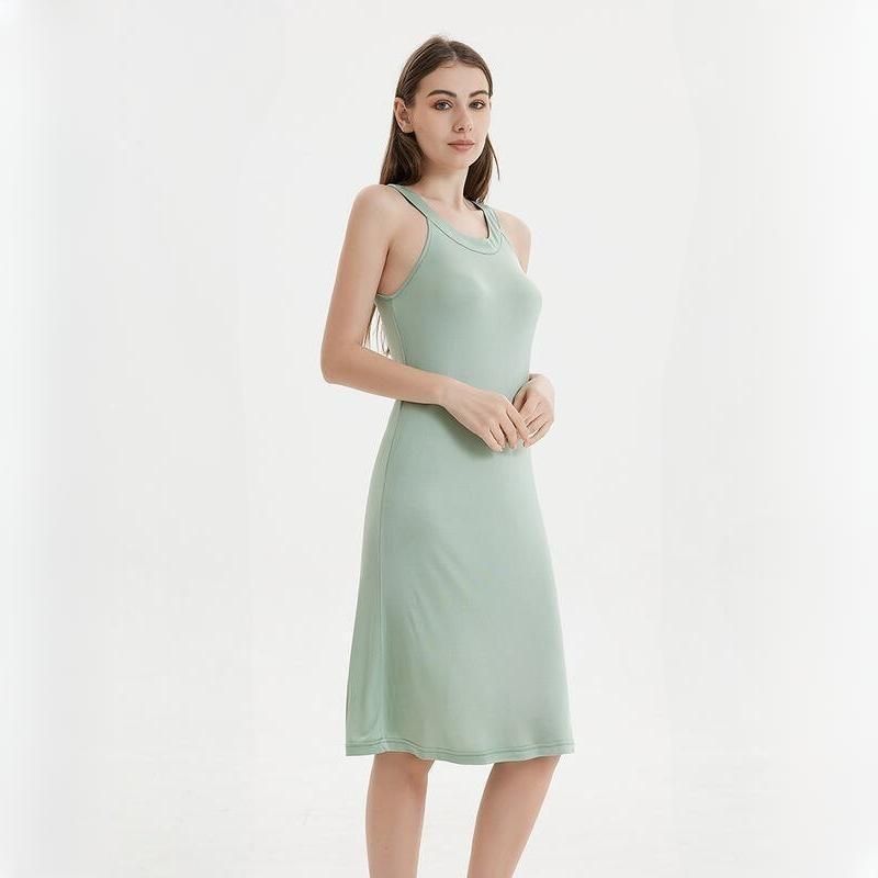 Elegant Silk Blend Round-Neck Midi Dress