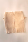 Color: Creamcolored