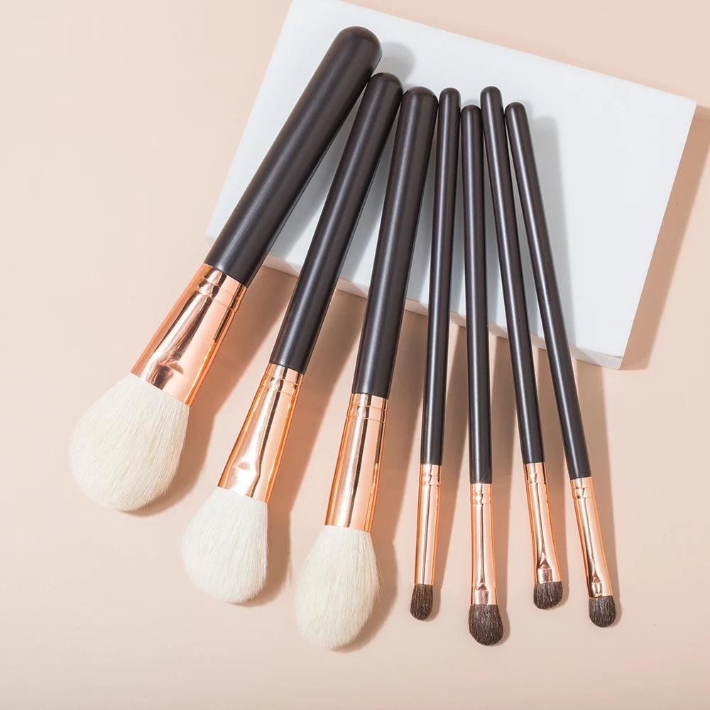 7-Piece Makeup Brush Set for Eyeshadow, Contouring, Blending – Beauty Cosmetic Tool