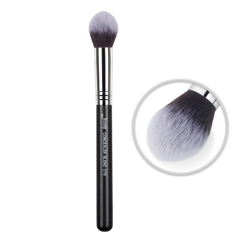 Tapered Concealer Brush for Flawless Blending