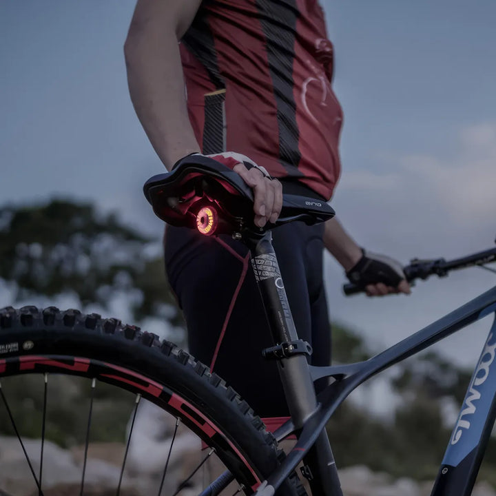 Smart Auto Brake Cycling Taillight: Illuminate Your Ride with Safety and Style