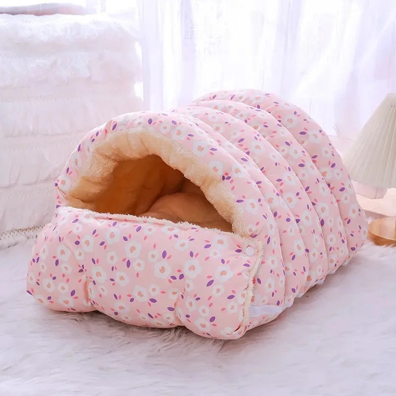 Plush Winter Cat and Puppy Bed