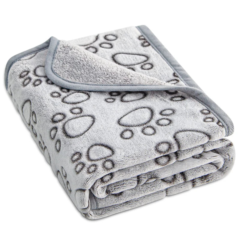 Soft Warm Dog Blanket with Cute Paw Print