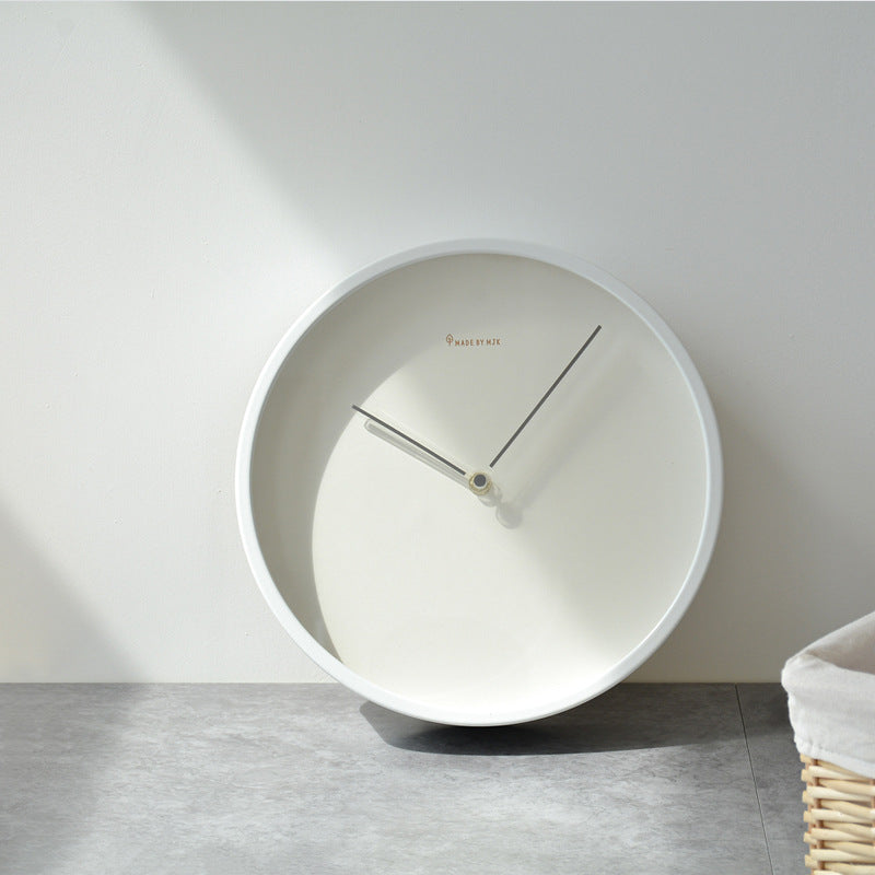 Modern Minimalist Living Room Metal Wall Clock