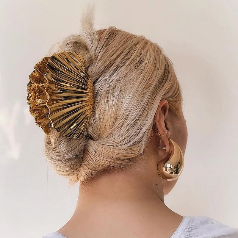 Trendy Gold Metal Shell Hair Claw Clip