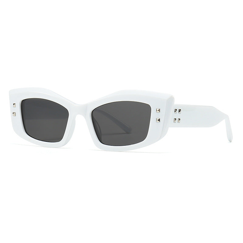 Retro Cat Eye Rivet Sunglasses