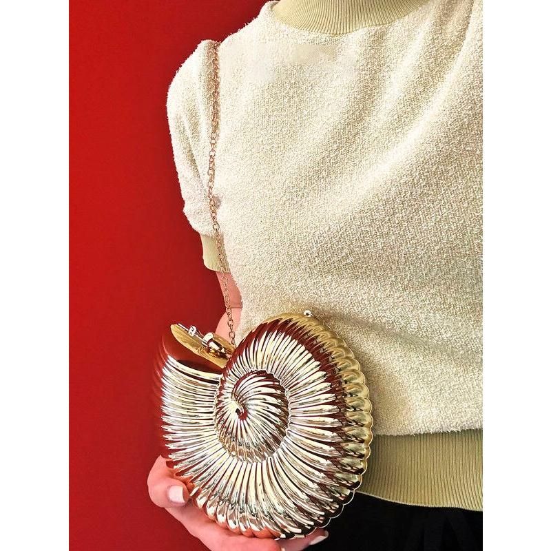 Luxurious Shiny Acrylic Conch-Shaped Evening Clutch with Chain Strap