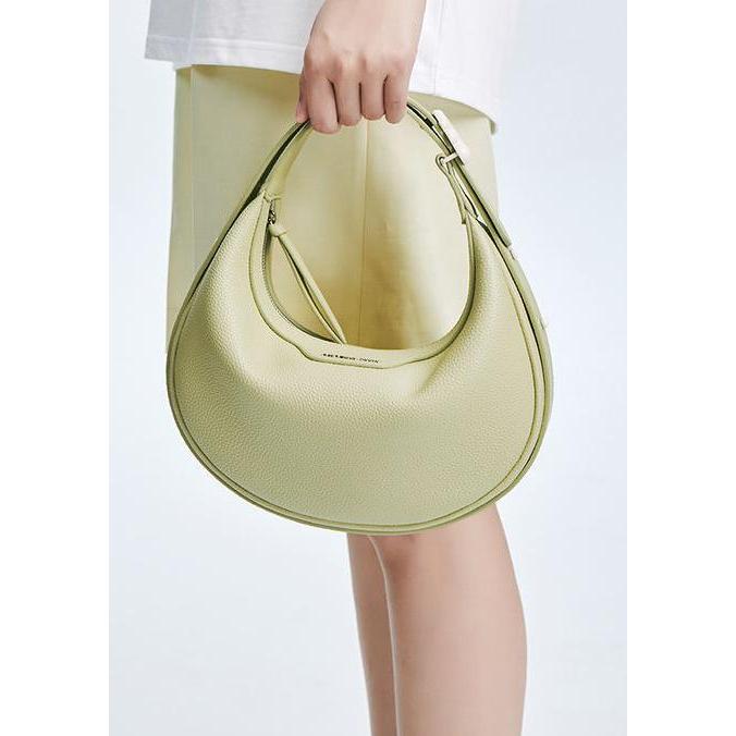 Chic Crescent Leather Crossbody Bag - Soft & Stylish