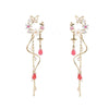 Color: A pair of earrings