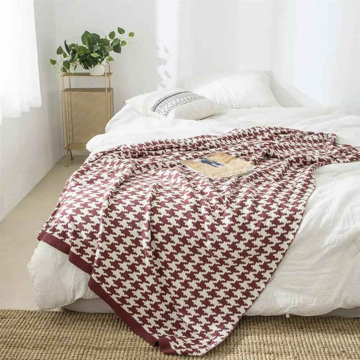 Classic Houndstooth Plaid Cotton Knitted Blanket