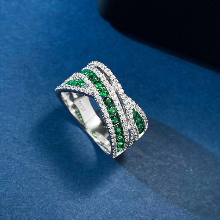 Fashion Emerald Row Love Interwoven Ring - Trendha