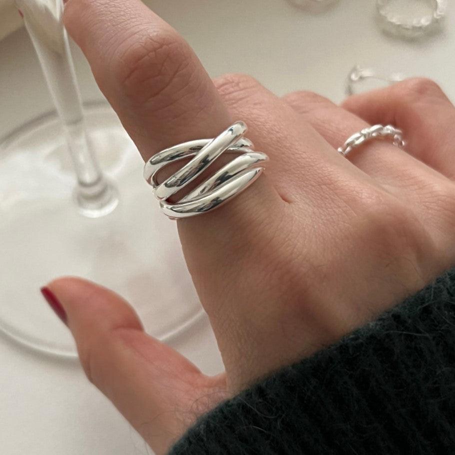 Irregular Highlight Line Crossing Ring - Trendha