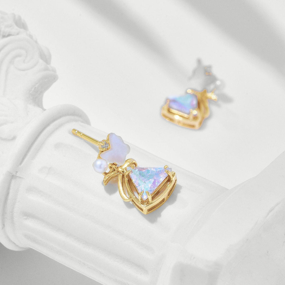 New White Shellfish Butterfly Earrings - Trendha