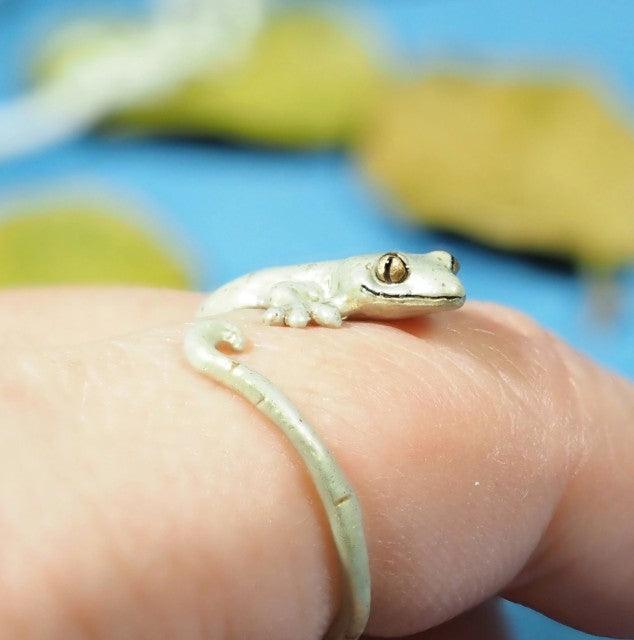 Small Animal Decoration Lovely Shape Style Earrings - Trendha