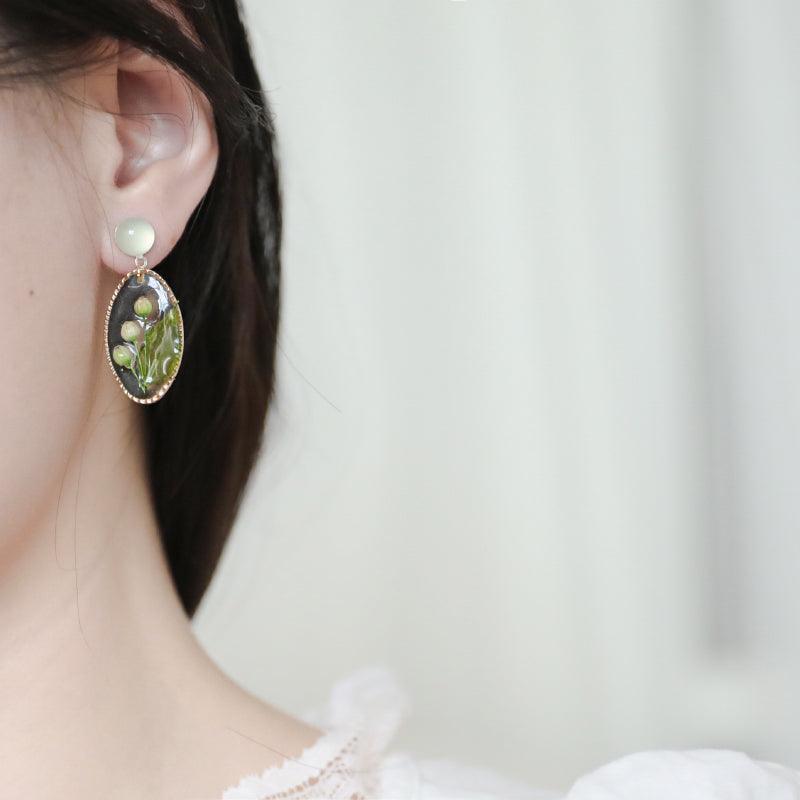 Women's Fashion Oval Picture Frame Earrings - Trendha