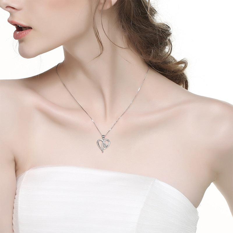 Women's Fashion Sterling Silver Heart-shaped Hollow Jeweled Necklace