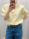Color: Apricot