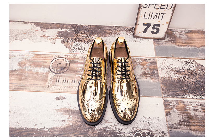 Men's retro leather shoes large size pointed Brock carved glossy leather shoes - Trendha