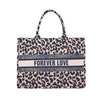Color: Leopard print