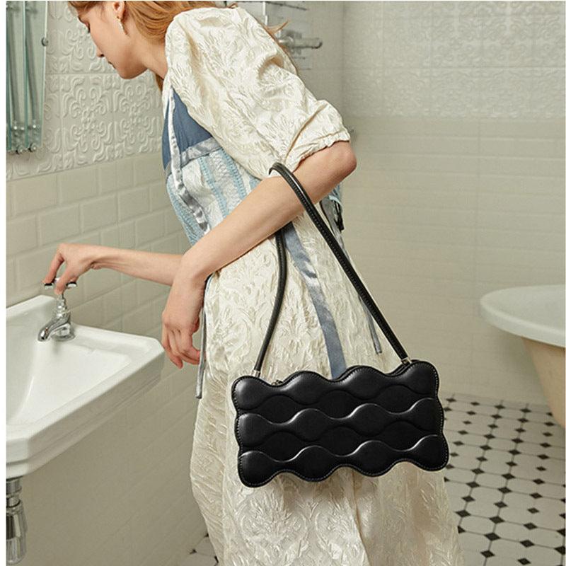 Fashion Simple Pure Color Embossed Pearl Chain Bag - Trendha