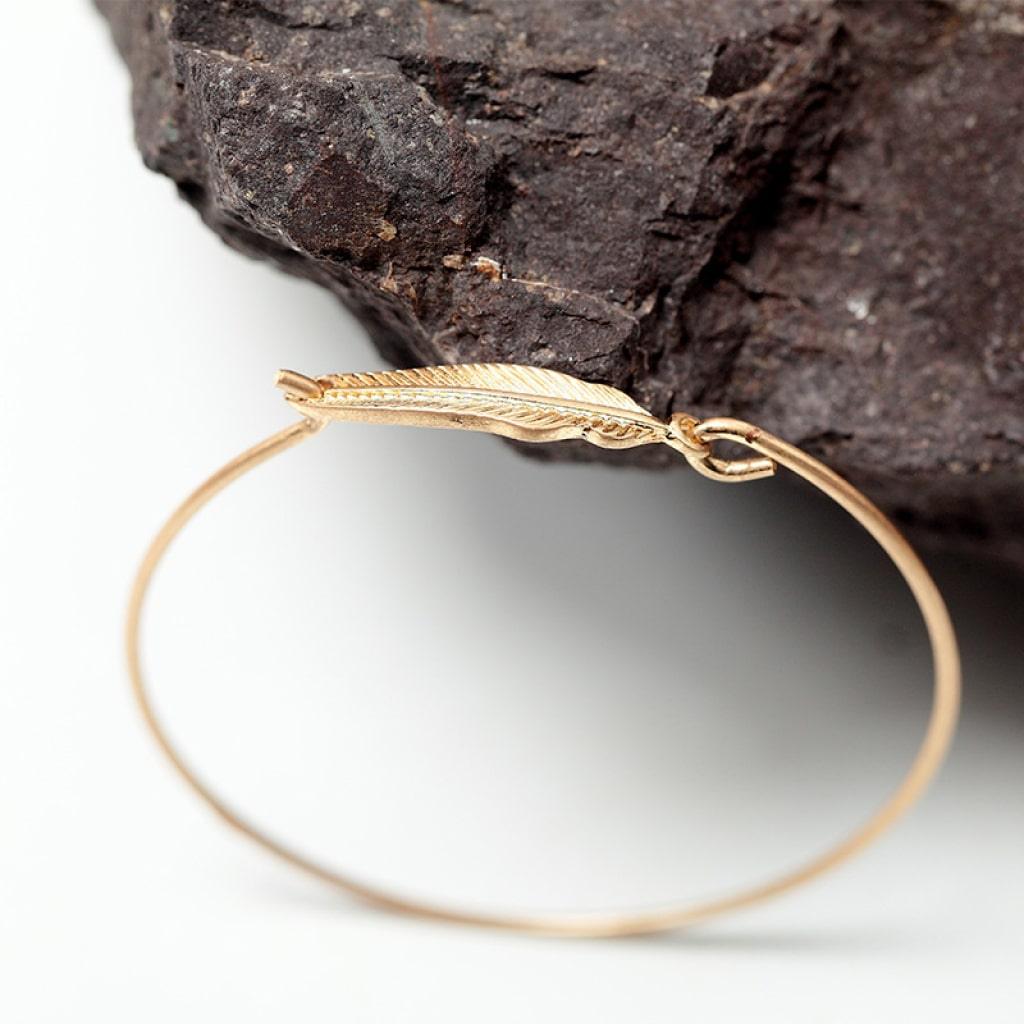 Elegant Leaf Bracelet - Trendha