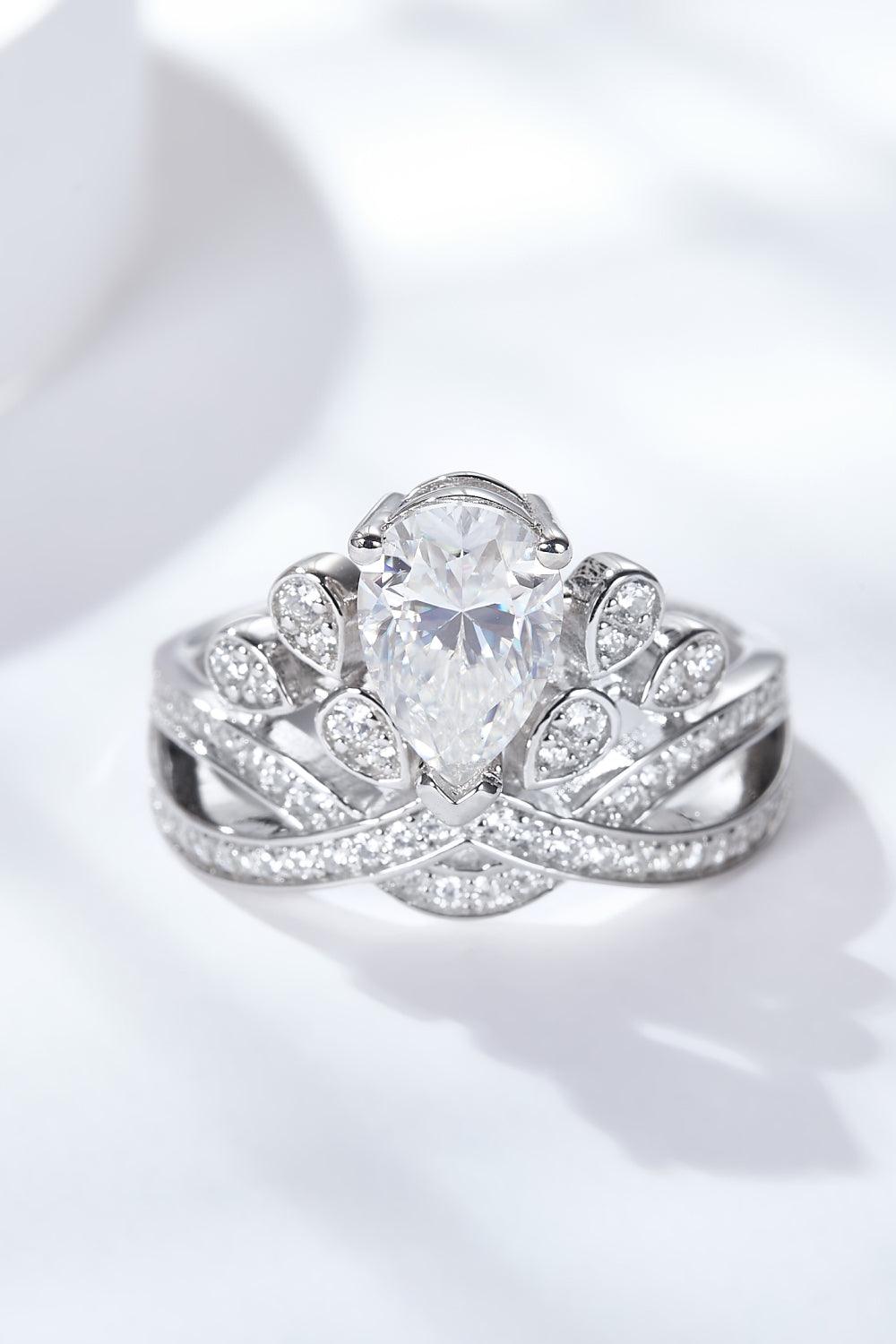 1.5 Carat Moissanite Crown-Shaped Ring - Trendha