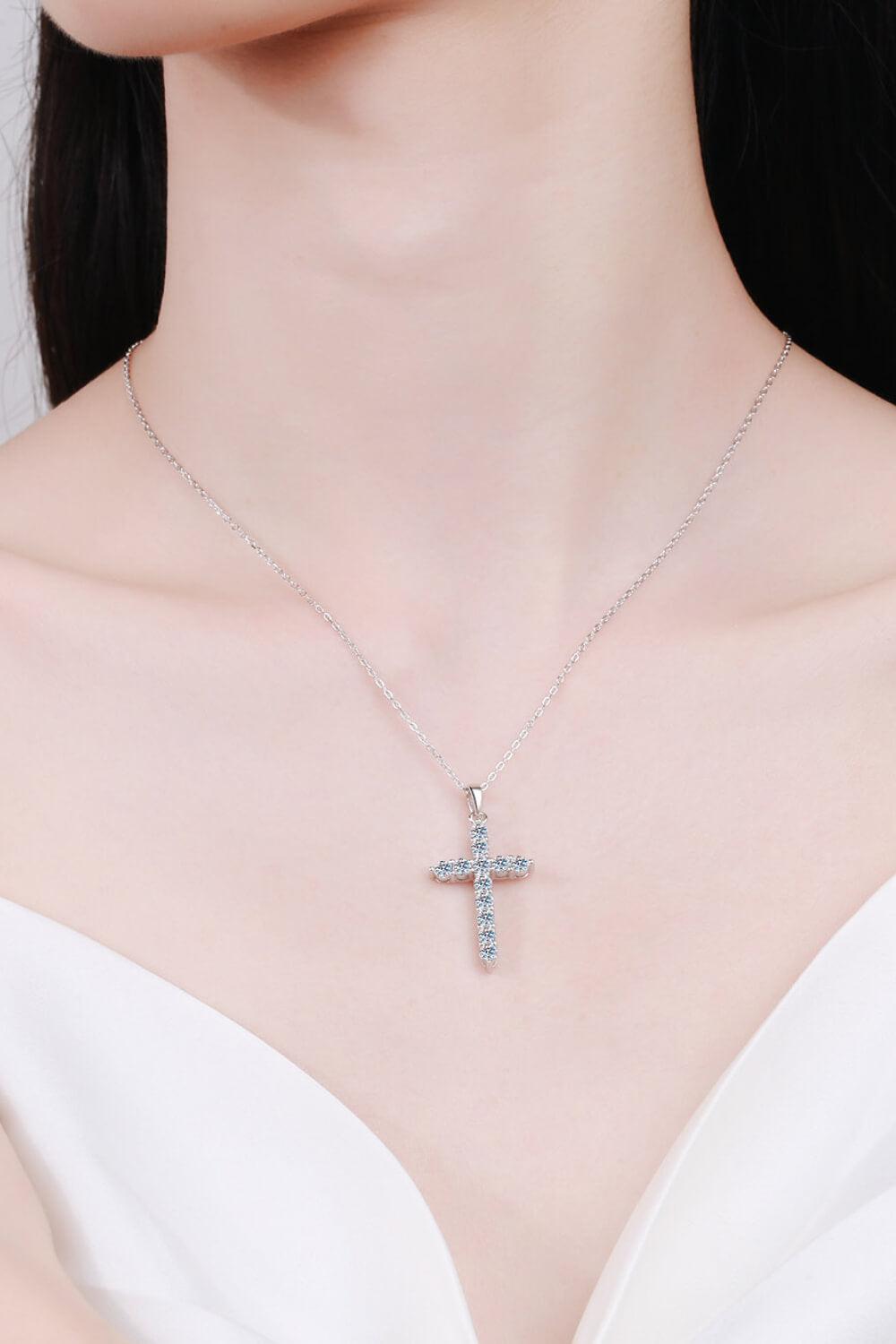925 Sterling Silver Cross Moissanite Necklace - Trendha