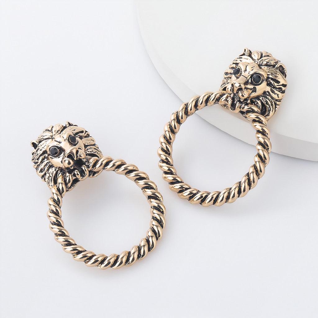 Lion Stud Earrings - Trendha